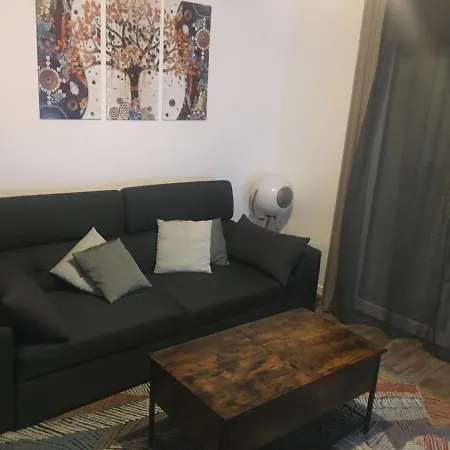 Jolie 2 Pieces Confortable Apartment Ballainvilliers